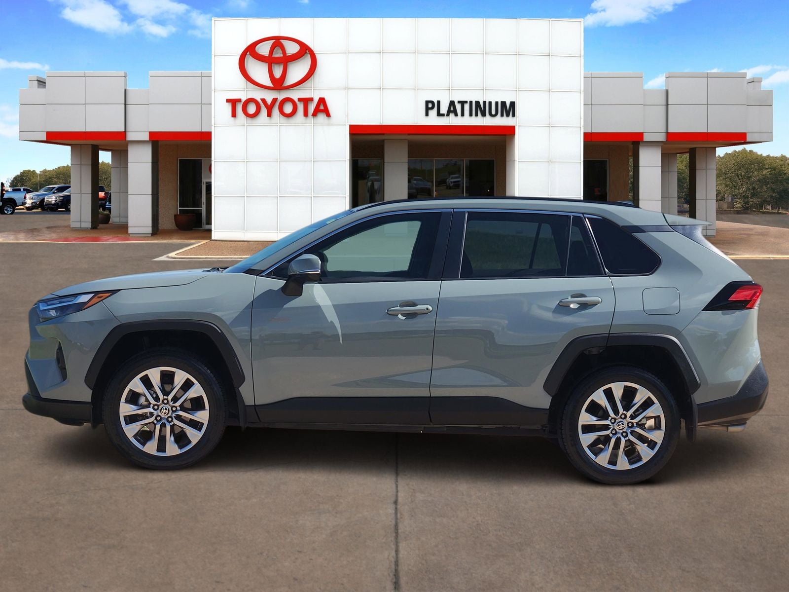 2023 Toyota RAV4 XLE Premium