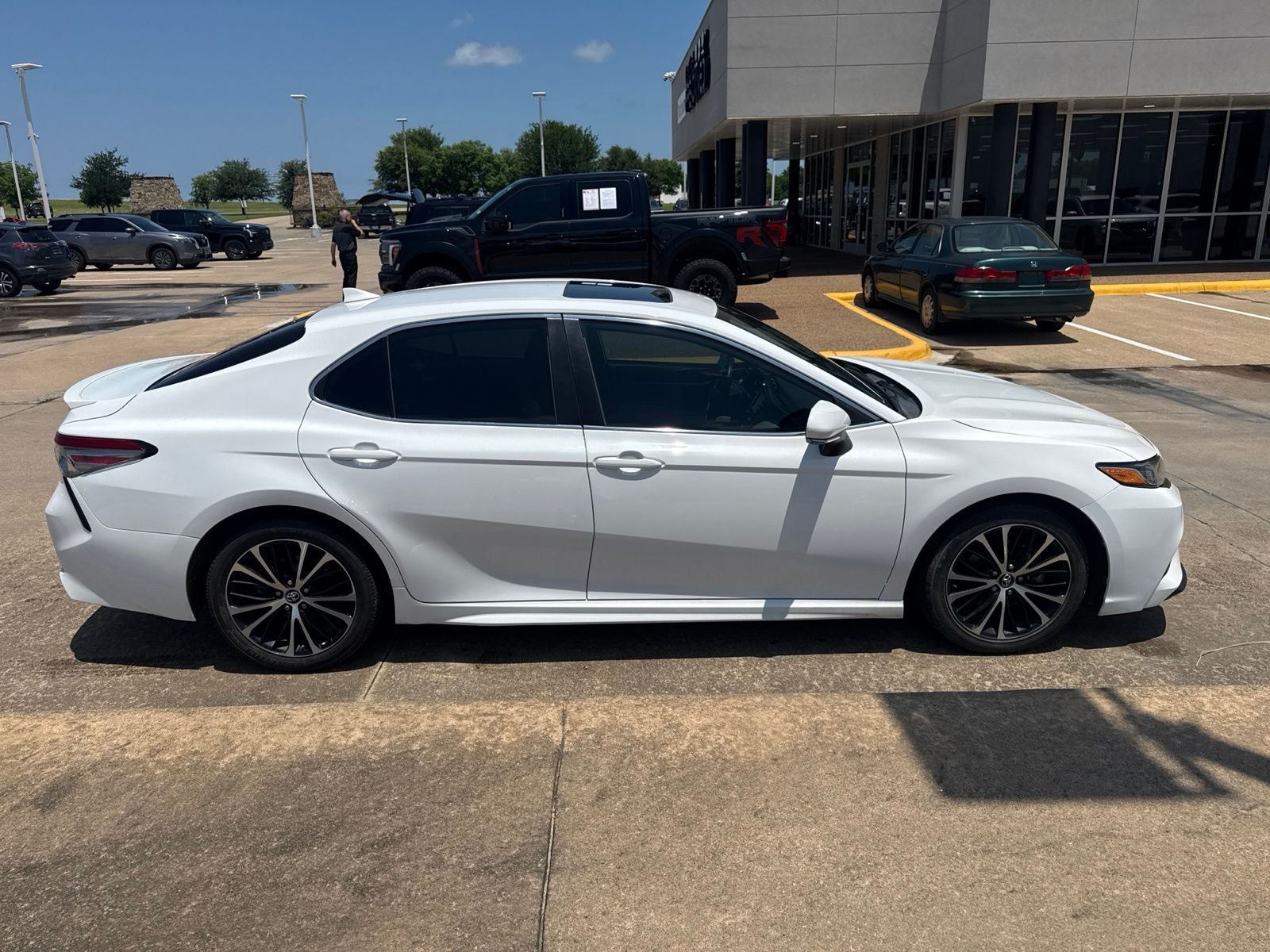 2019 Toyota Camry SE