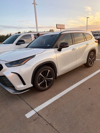 2022 Toyota Highlander XSE