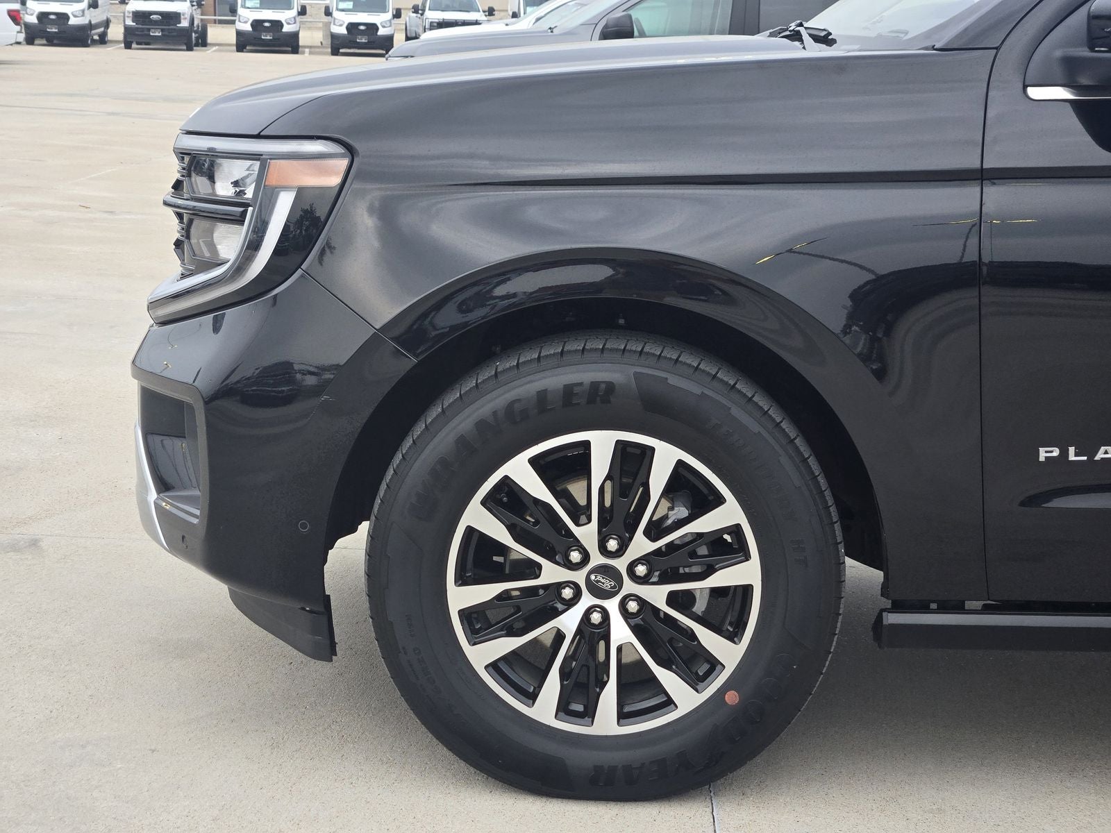 2025 Ford Expedition Platinum