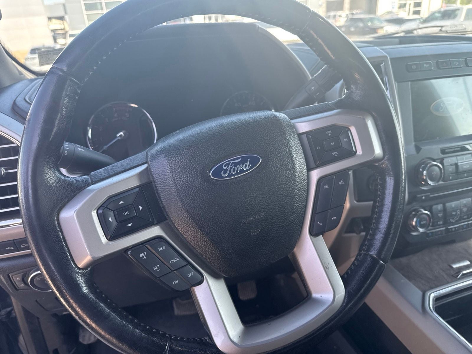 2017 Ford F-350SD Lariat DRW