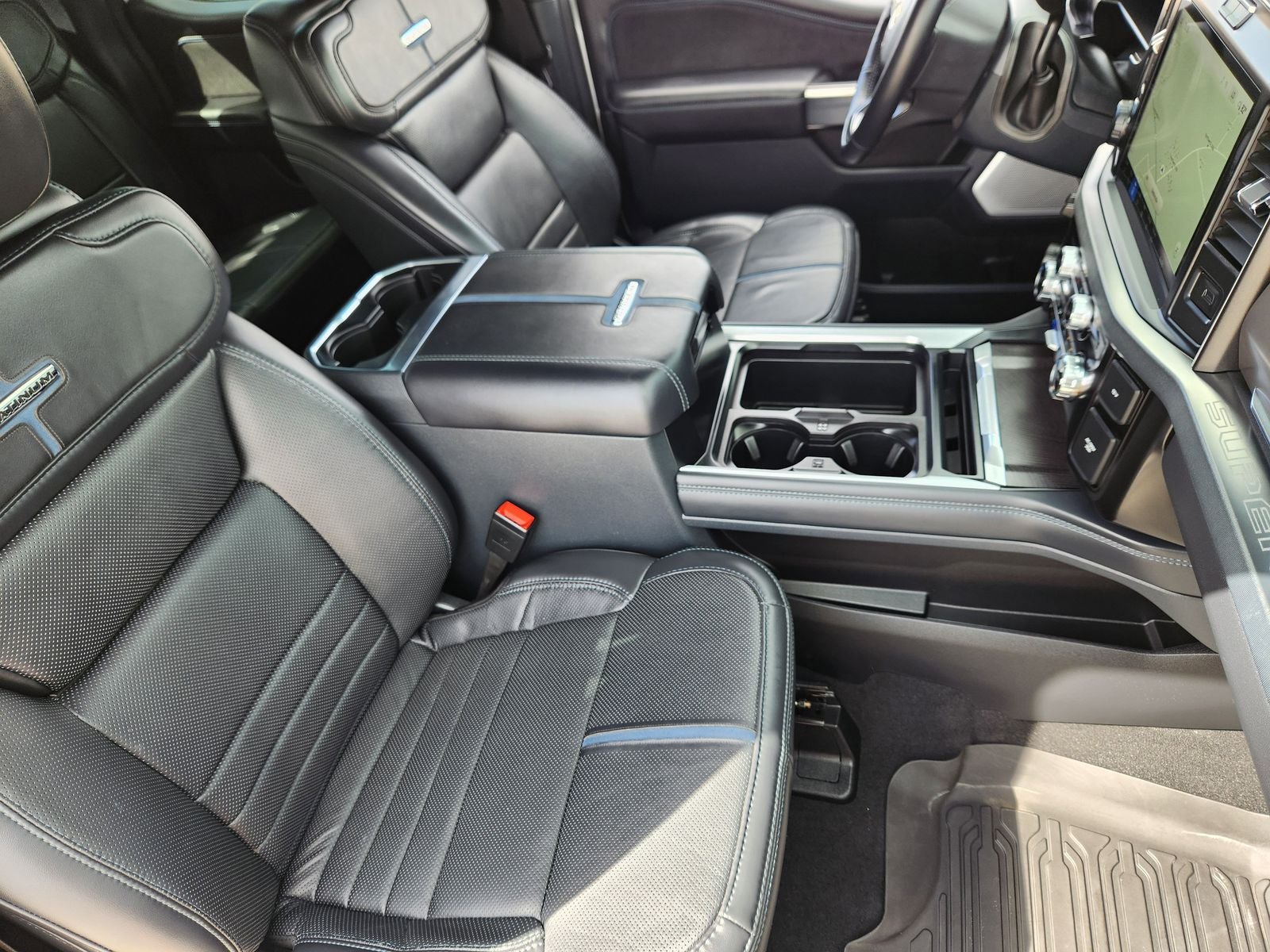 2025 Ford F-450SD Platinum DRW