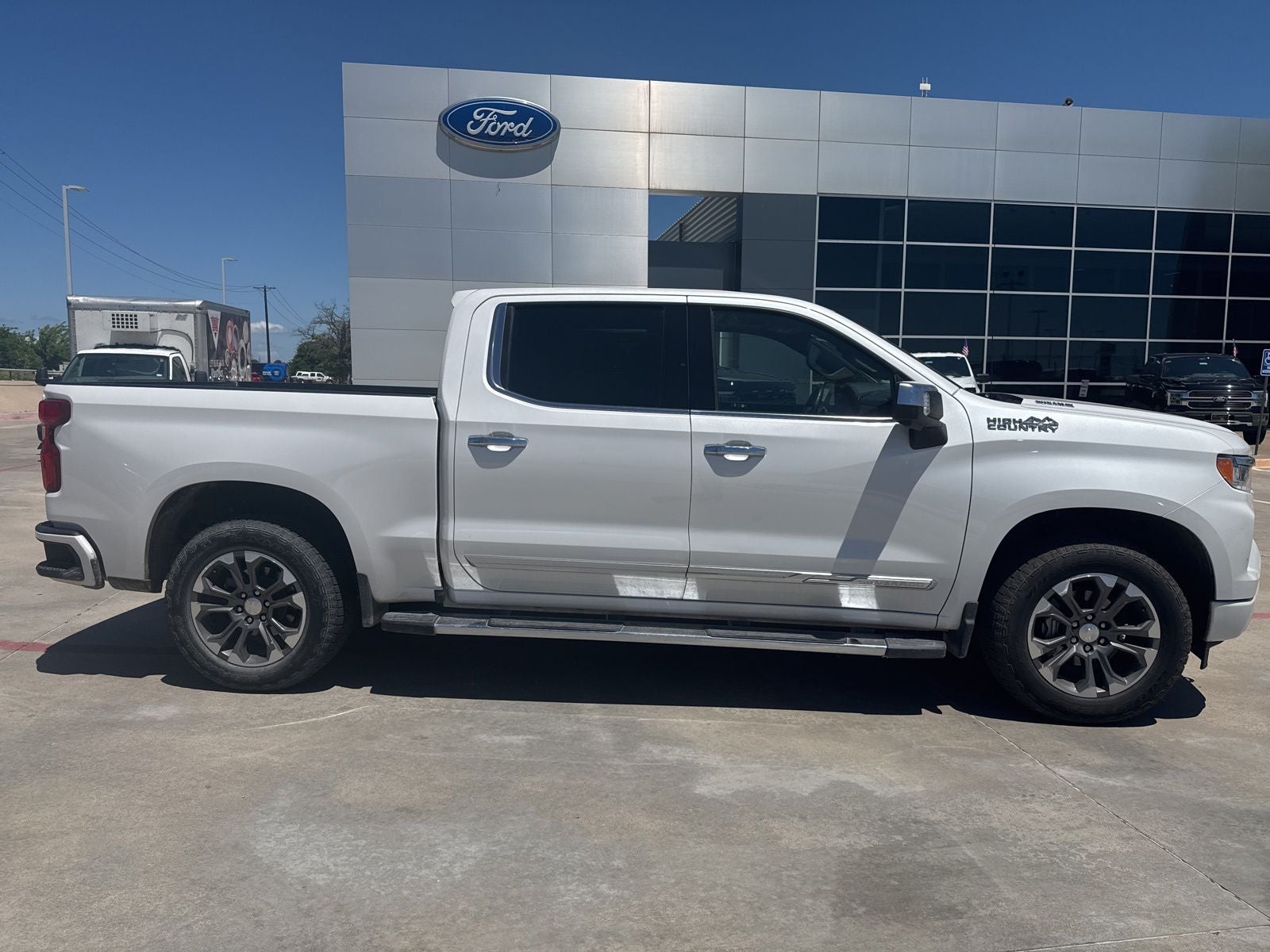 2023 Chevrolet Silverado 1500 High Country