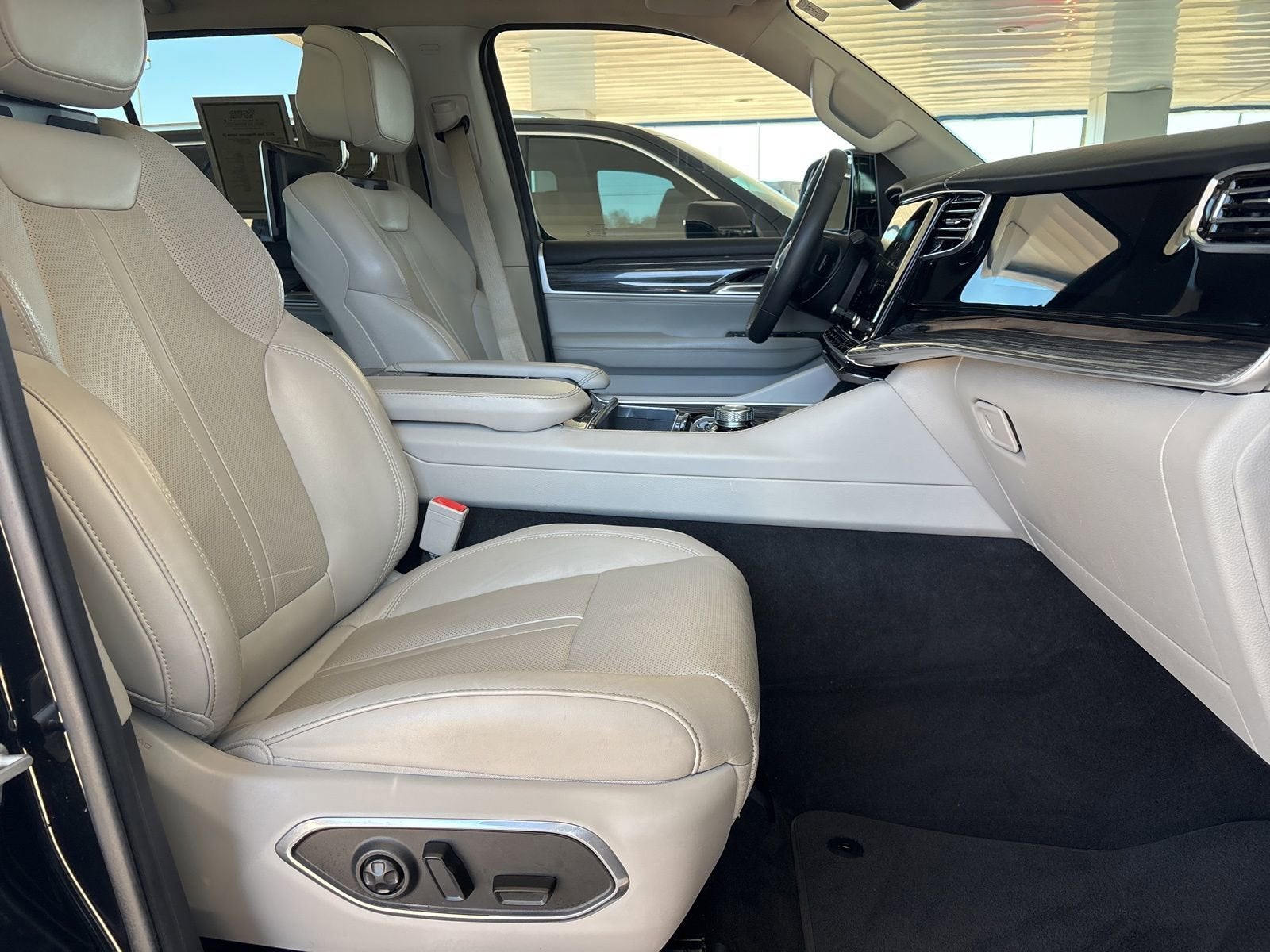 2022 Jeep Wagoneer Series II