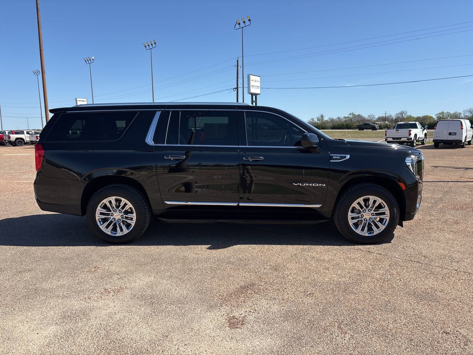 2023 GMC Yukon XL SLT