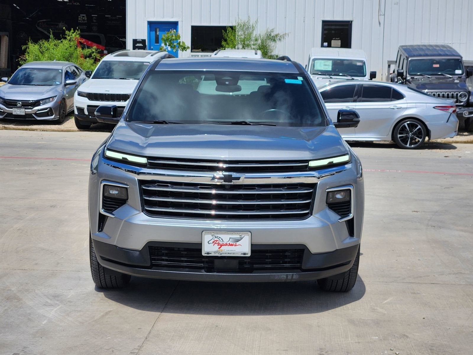 2024 Chevrolet Traverse LT