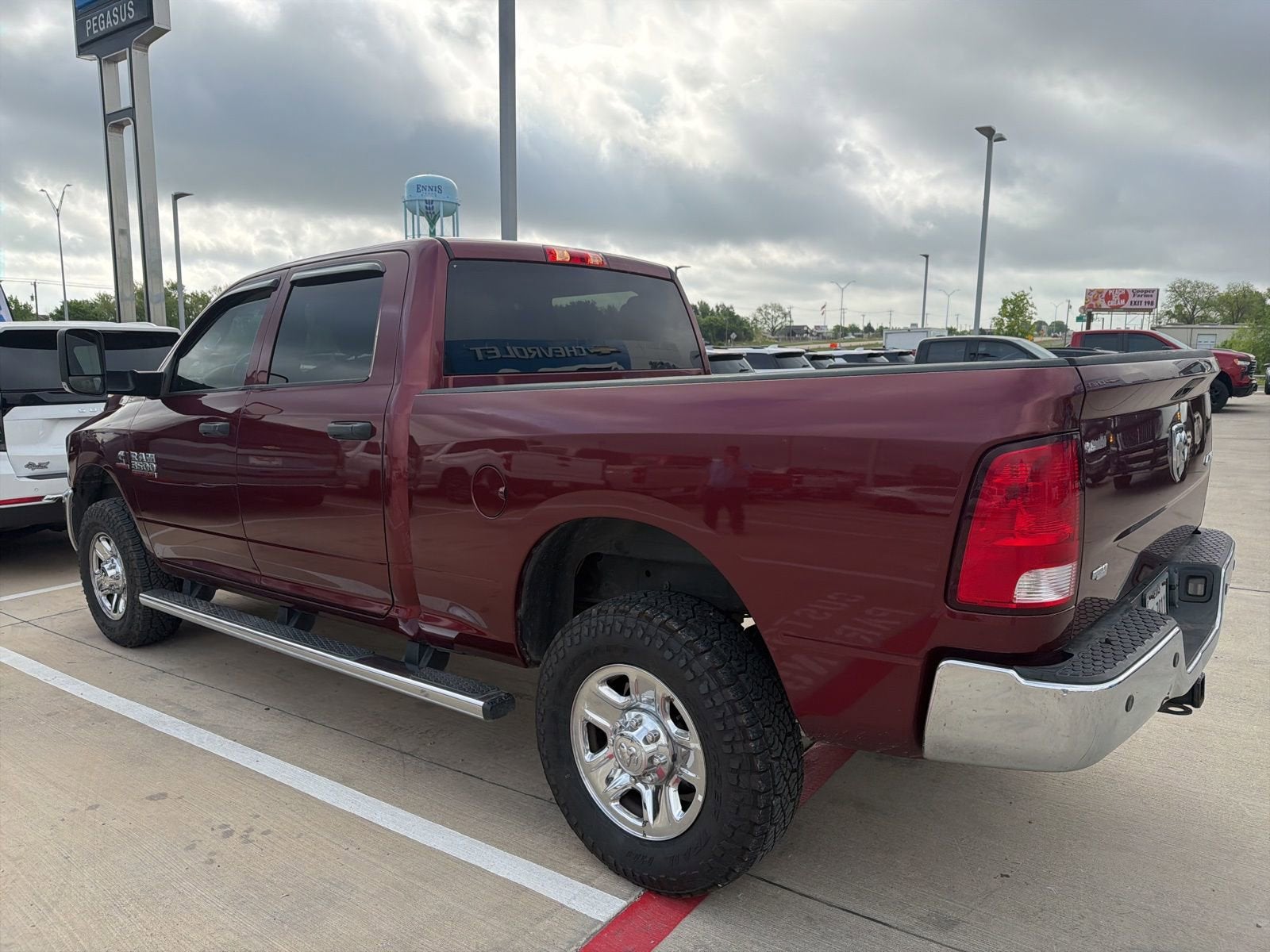 2017 RAM 3500 Tradesman Crew Cab 4x4 6'4" Box