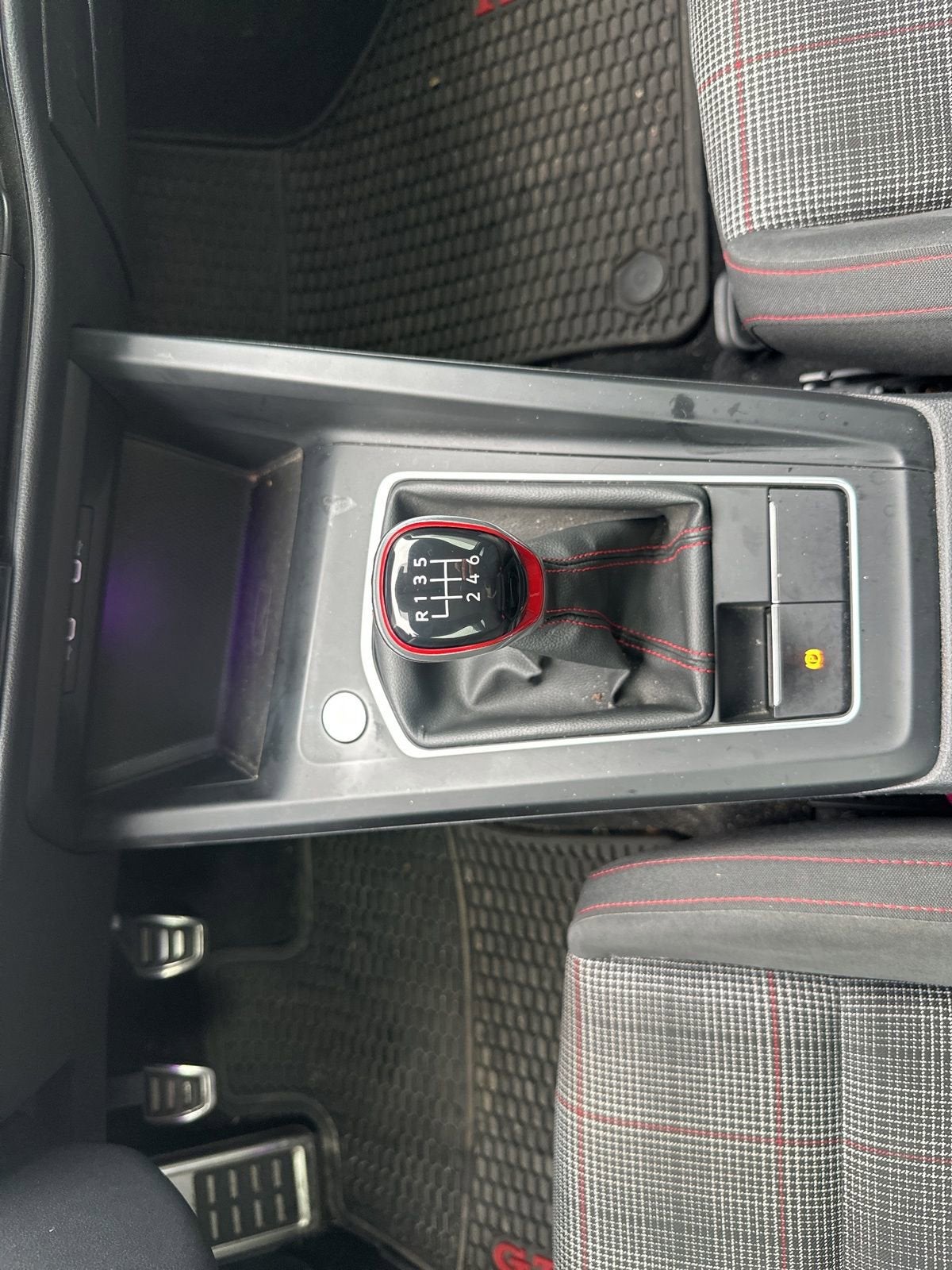 2022 Volkswagen Golf GTI 2.0T SE