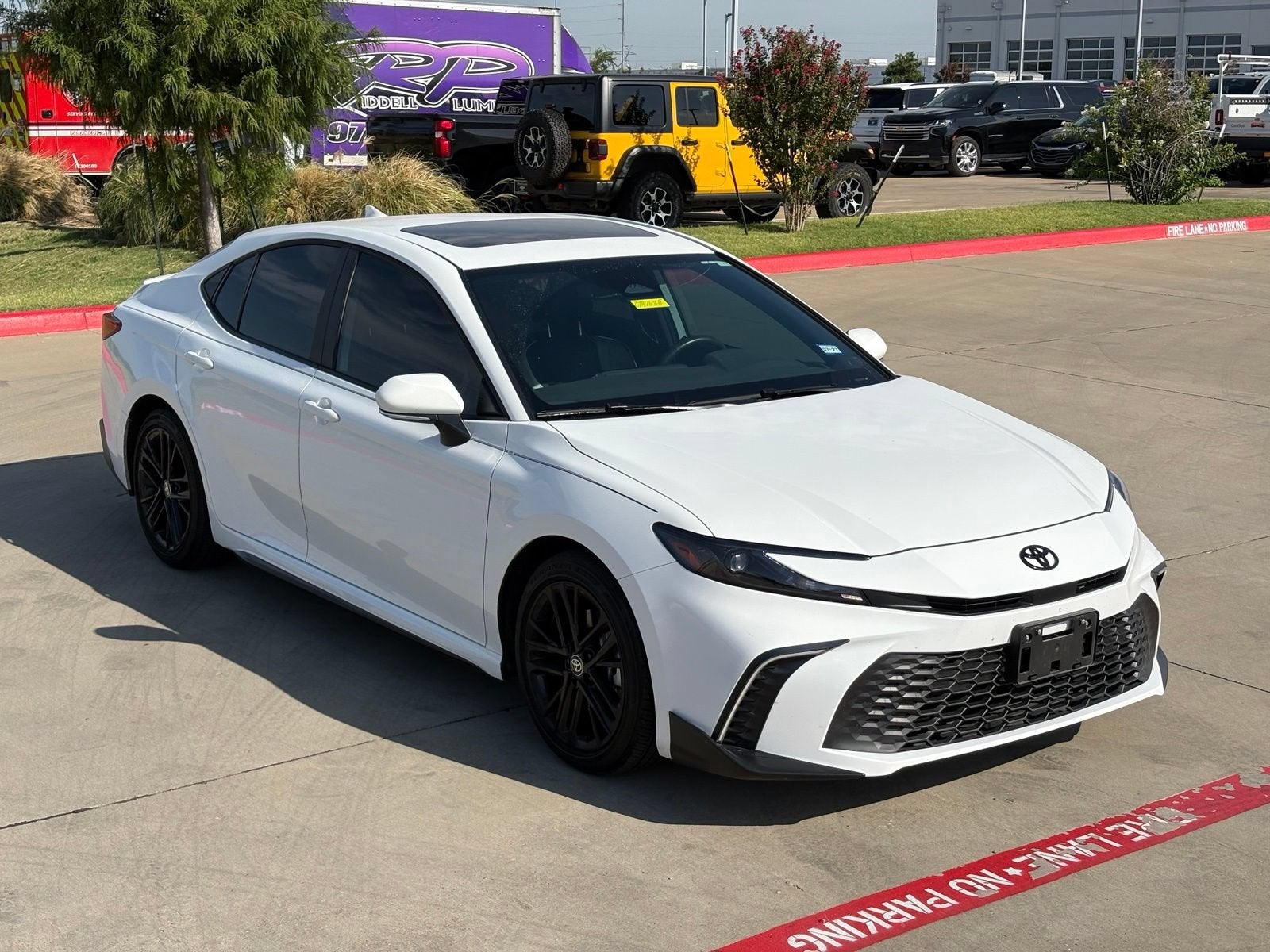2025 Toyota Camry SE