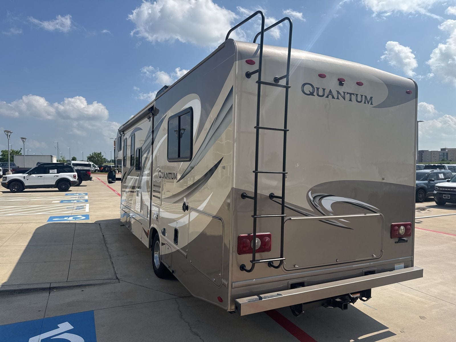 2018 Ford E-450SD Base