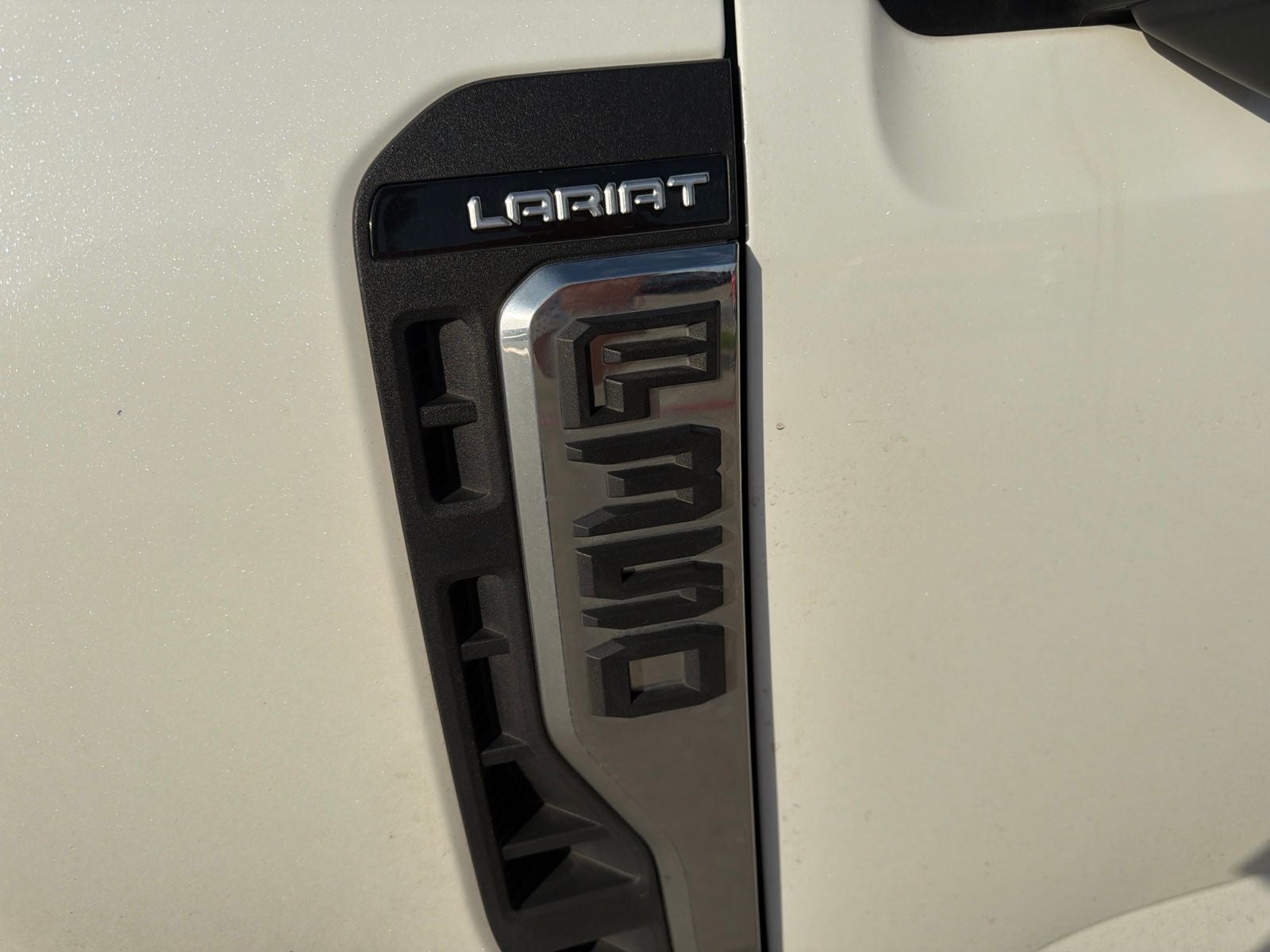 2025 Ford F-350SD Lariat DRW