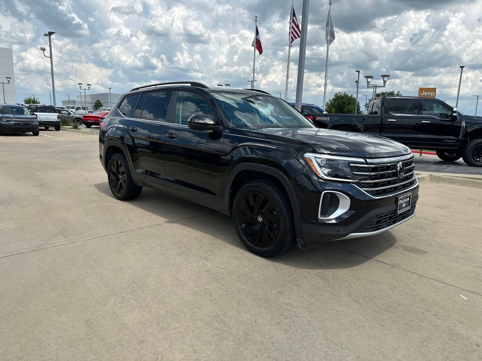 2024 Volkswagen Atlas 2.0T SE w/Technology