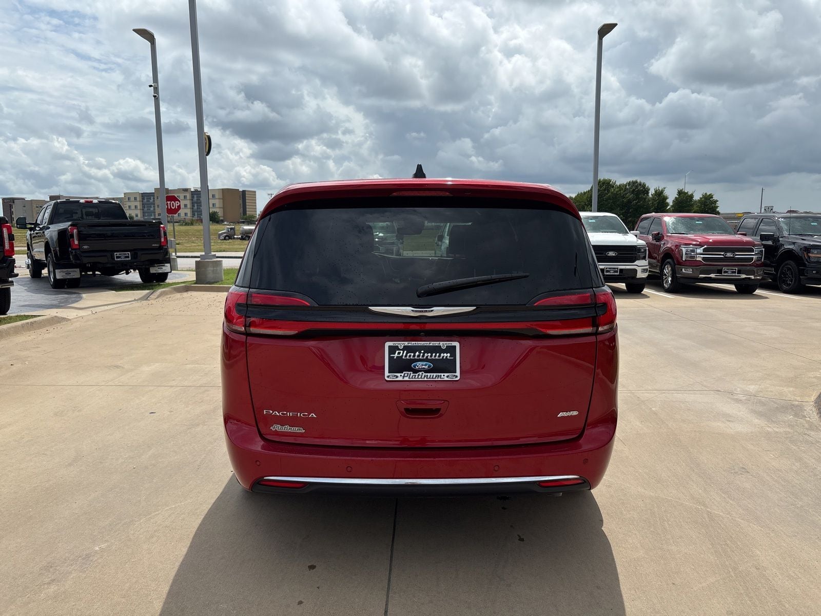 2025 Chrysler Pacifica Select