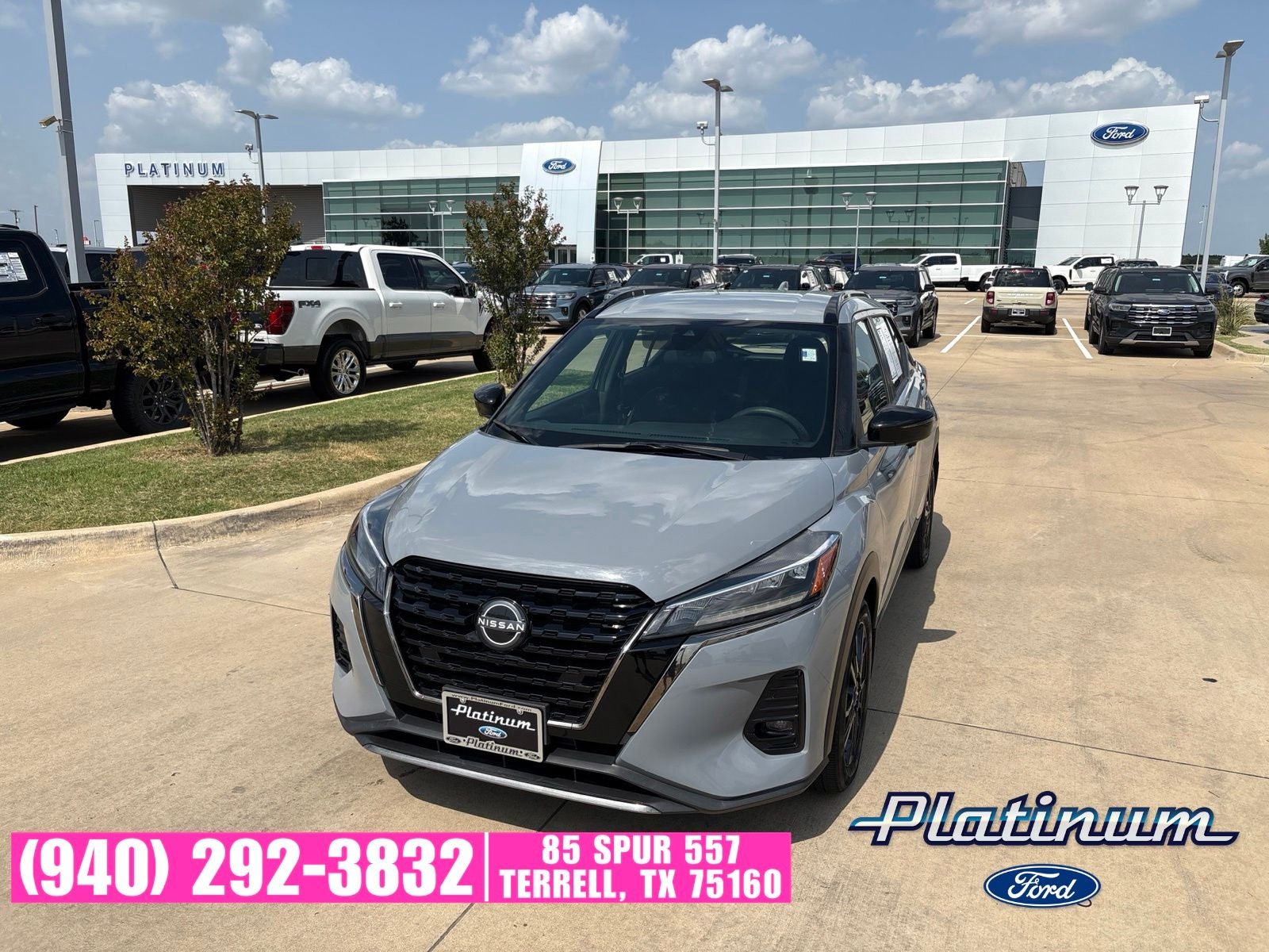 2023 Nissan Kicks SR