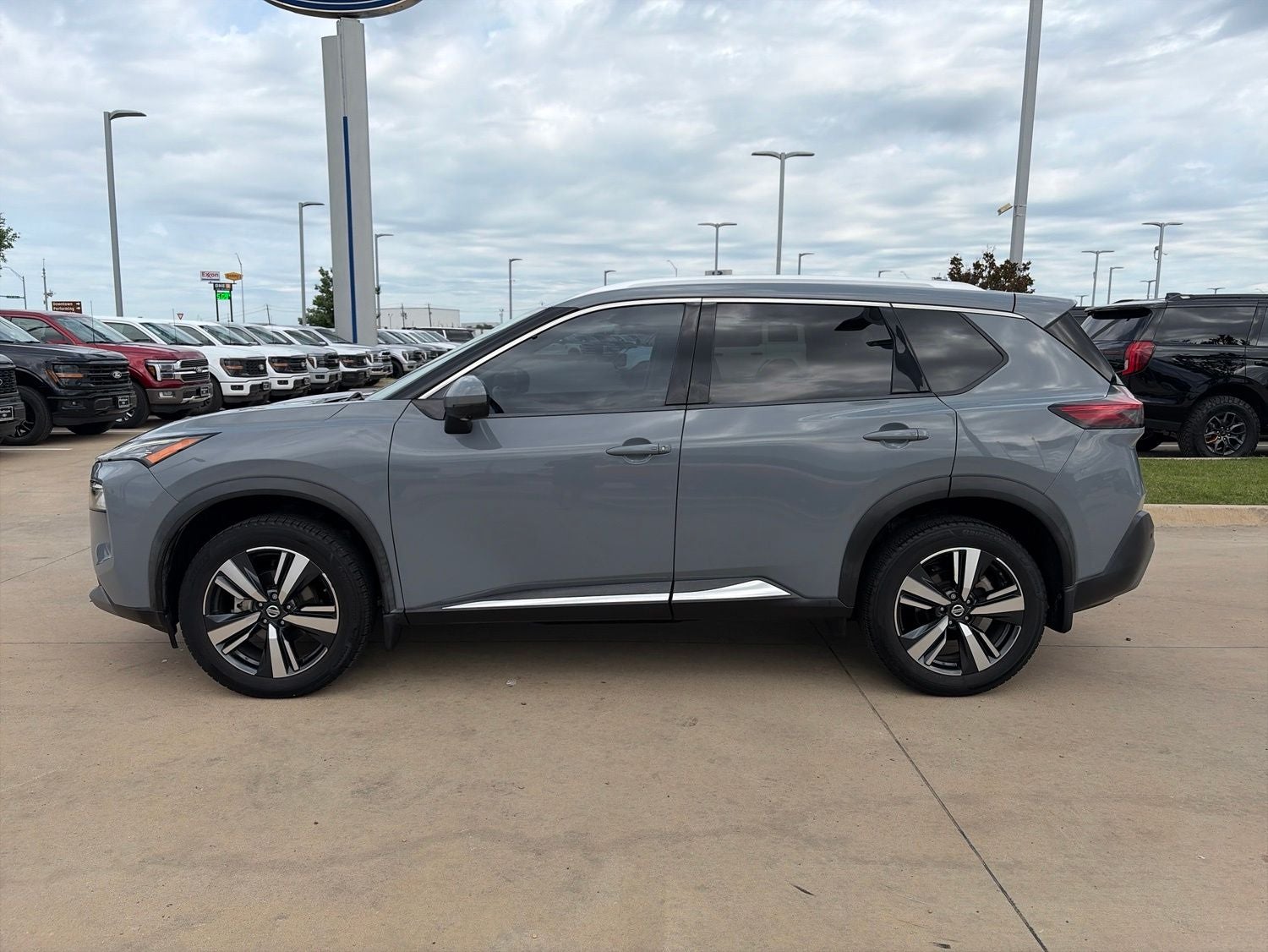 2021 Nissan Rogue SL