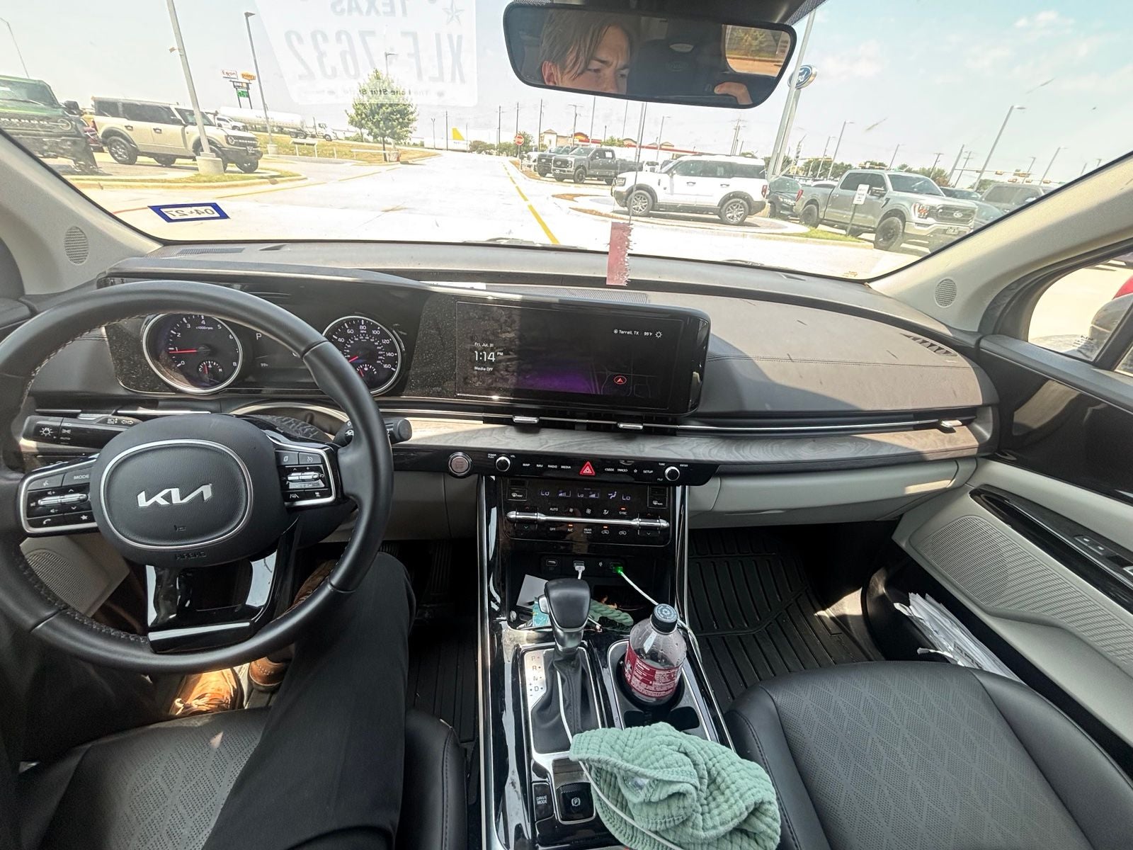 2024 Kia Carnival EX